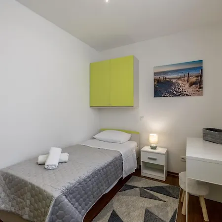 Apartment Three Lions